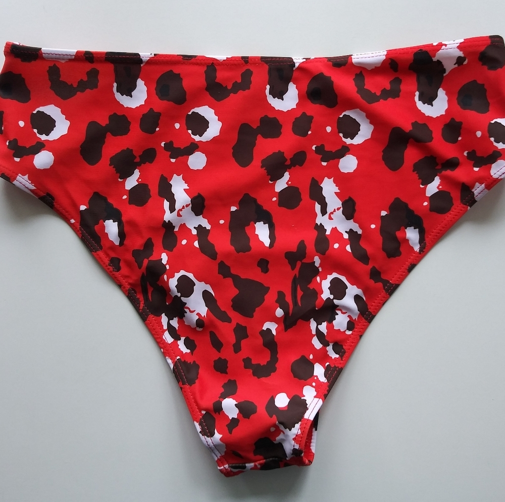 Two Piece Womens Swim Bikini Bottom Sarong Coverup Red Animal Print Large NWOT